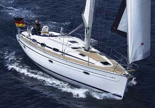 Barco Vela en alta mar